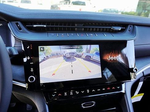 New 2026 Jeep Grand Cherokee Limited w/ Limited Altitude Package image 32