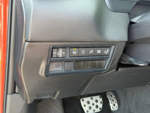 Used 2025 Toyota Tundra Limited w/ TRD Off-Road Package AWD/4WD image 15