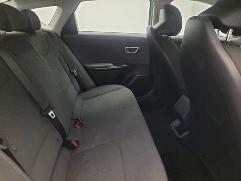 Used 2025 Kia K4 FWD image 19