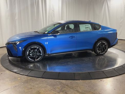 New 2025 Kia K4 GT-Line image 5