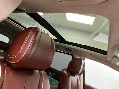 Used 2021 Mercedes-Benz Maybach GLS 600 4MATIC image 25