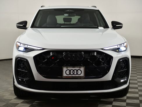 New 2025 Audi SQ5 Premium Plus image 5