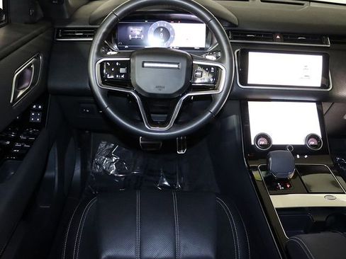 Used 2023 Land Rover Range Rover Velar R-Dynamic S image 3