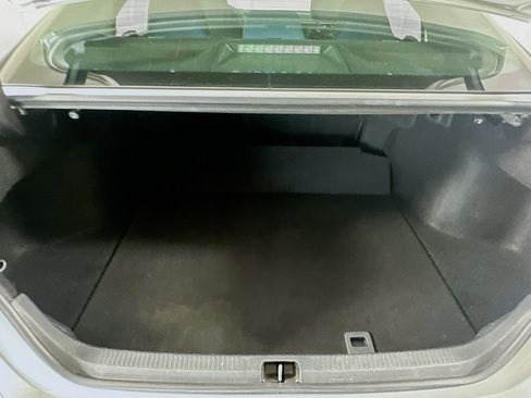 Used 2018 Toyota Camry LE image 26