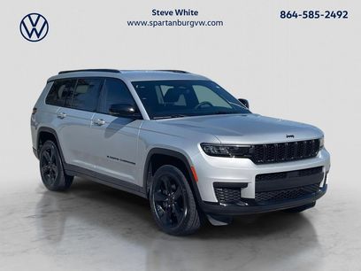 Used 2023 Jeep Grand Cherokee L Laredo