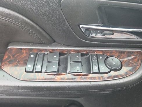 Used 2009 GMC Yukon Denali image 29