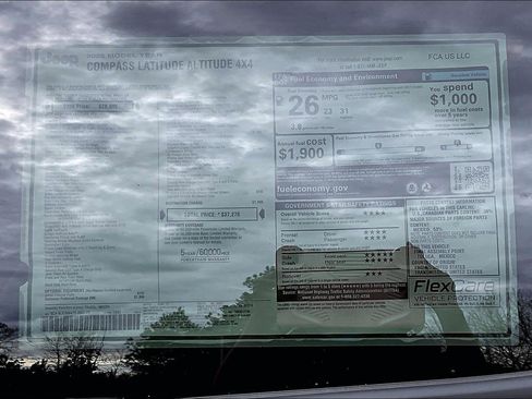 New 2026 Jeep Compass Latitude image 13