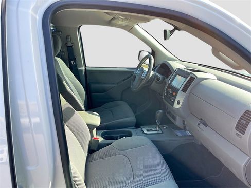 Used 2020 Nissan Frontier SV w/ Midnight Edition Floor Mats image 26