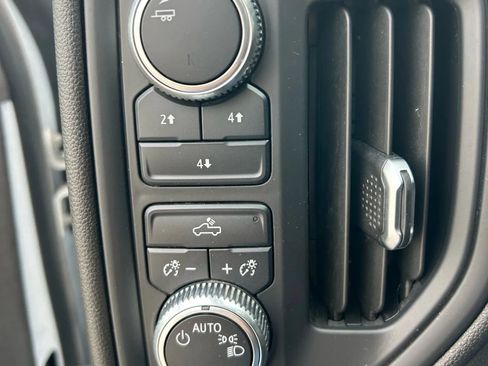 Used 2021 GMC Sierra 3500 4x4 Crew Cab w/ Convenience Package image 19