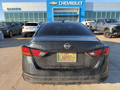 Used 2024 Nissan Altima 2.5 SV image 7