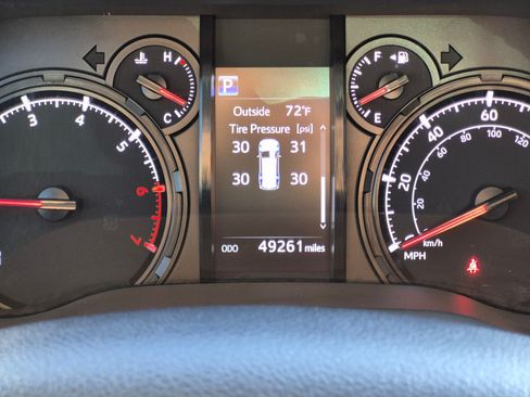 Used 2023 Toyota 4Runner SR5 AWD/4WD image 23