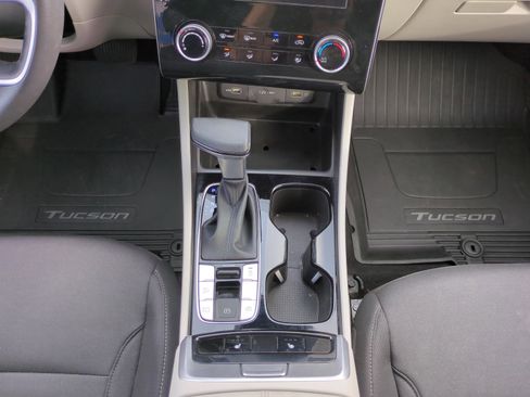 Certified 2022 Hyundai Tucson SEL FWD image 15