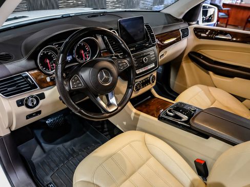 Used 2019 Mercedes-Benz GLS 450 4MATIC w/ Premium 1 Package image 3