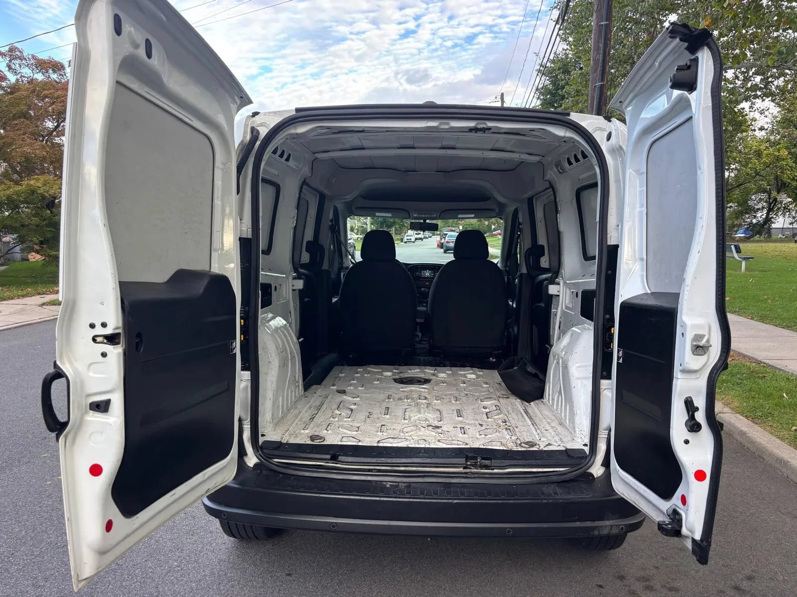 Used 2017 RAM ProMaster City Tradesman w/ Rear Back-up Camera Group FWD image 5