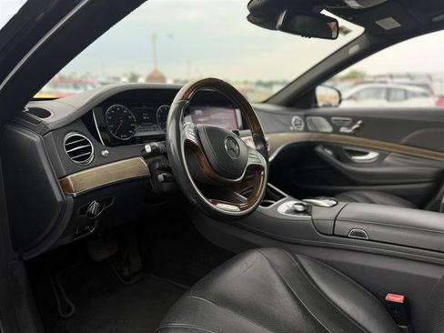 Used 2017 Mercedes-Benz S 550 Sedan image 9