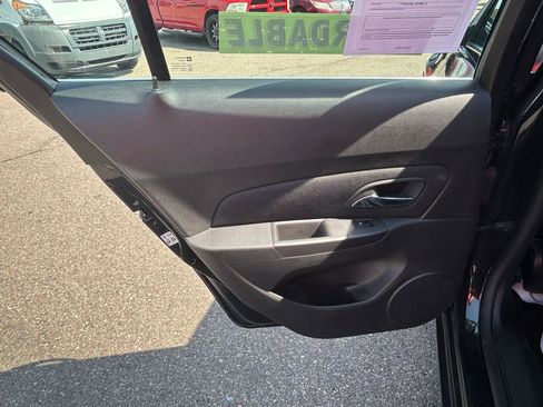 Used 2015 Chevrolet Cruze LT FWD image 13
