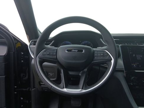 New 2024 Jeep Grand Cherokee Laredo X image 12