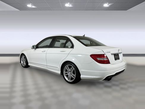 Used 2014 Mercedes-Benz C 250 Luxury image 3