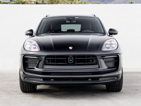 Used 2023 Porsche Macan image 10