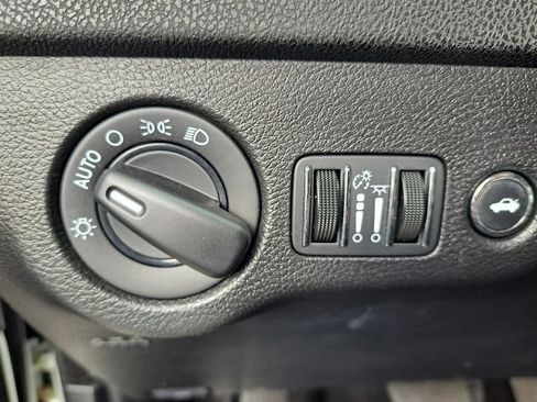 Used 2020 Dodge Charger SXT RWD image 22