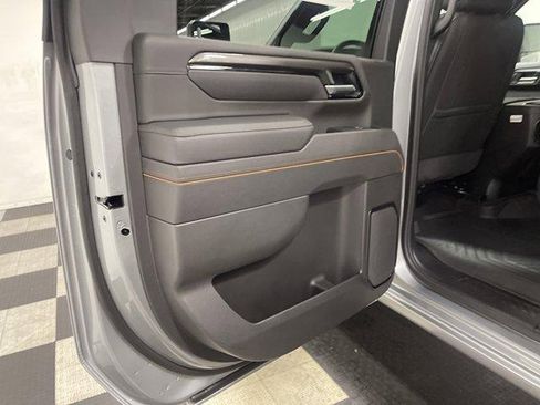 New 2026 GMC Sierra 2500 AT4 w/ LPO, Black Badging Package AWD/4WD image 12
