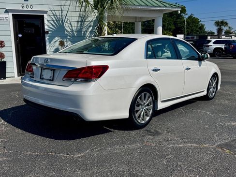 Used 2011 Toyota Avalon Limited FWD image 5