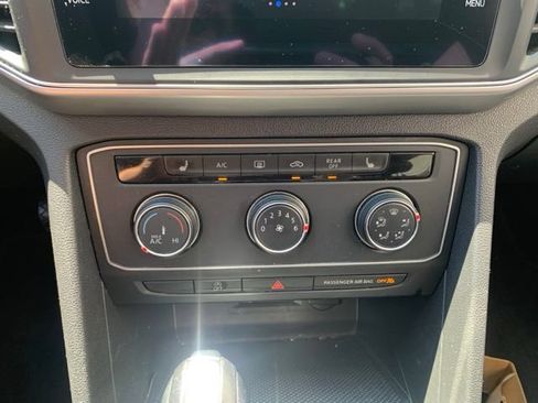 Used 2018 Volkswagen Atlas SE AWD/4WD image 15