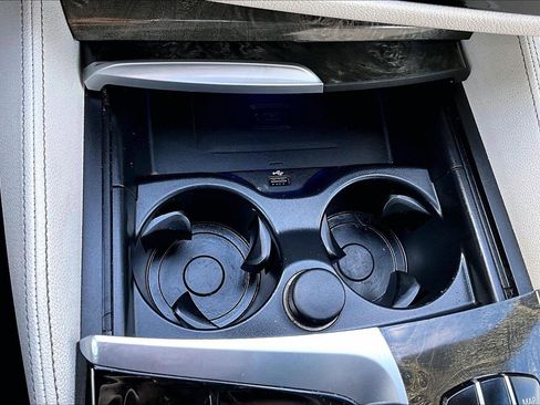 Used 2018 BMW M550i xDrive image 16