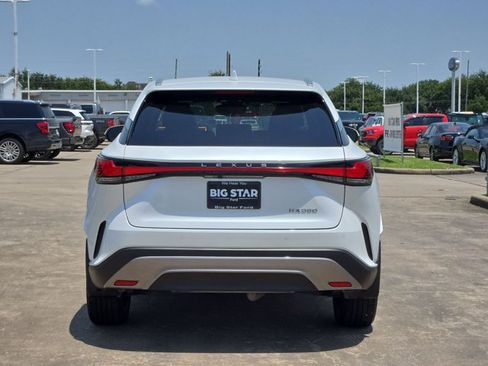Used 2024 Lexus RX 350 Premium w/ Accessory Package (Z1) FWD image 4