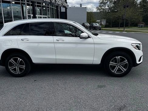 Used 2019 Mercedes-Benz GLC 300 4MATIC image 2