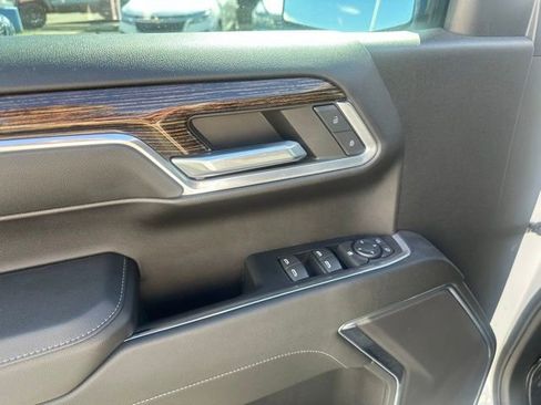 Used 2023 GMC Sierra 1500 Elevation image 24