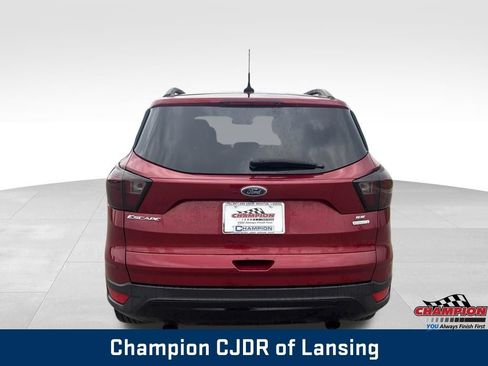 Used 2019 Ford Escape SE FWD image 6