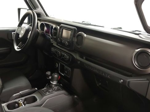 Used 2021 Jeep Wrangler Unlimited Sport image 29