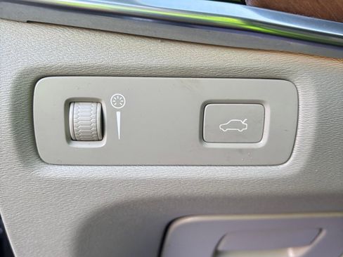 Used 2017 Volvo S90 T6 Inscription w/ Vision Package image 16