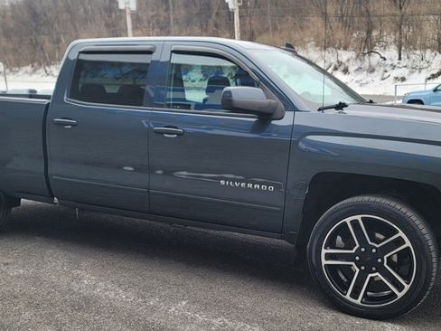 Used 2017 Chevrolet Silverado 1500 LT w/ LPO, Black Pack image 6