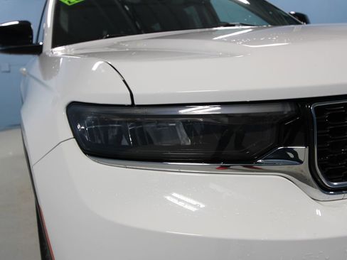 Used 2021 Jeep Grand Cherokee L Limited image 41