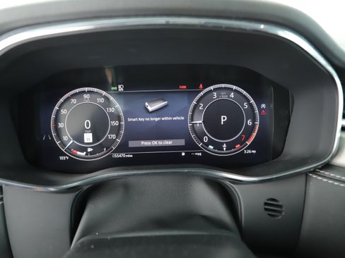 Used 2025 Jaguar F-PACE R-Dynamic S AWD/4WD image 14