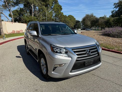 Used 2014 Lexus GX 460 Sport Utility w/ Premium Package image 7