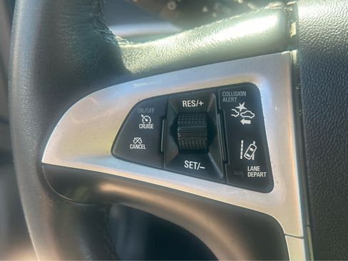 Used 2017 Chevrolet Equinox Premier w/ Enhanced Convenience Package FWD image 27