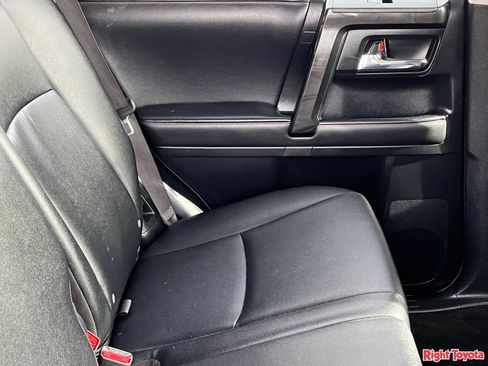 Certified 2023 Toyota 4Runner TRD Off-Road Premium w/ Moonroof Package AWD/4WD image 15