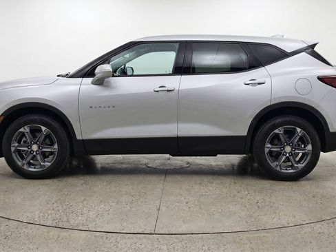 Used 2025 Chevrolet Blazer LT FWD image 5