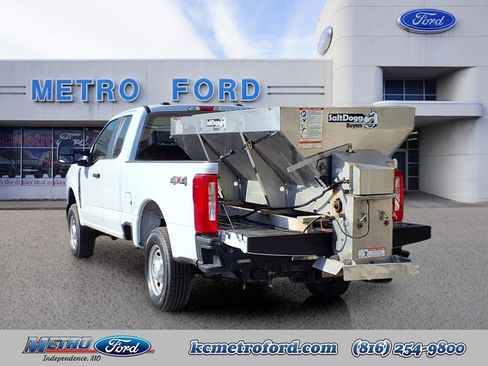 Used 2023 Ford F250 XL w/ Snow Plow/Camper Package AWD/4WD image 6