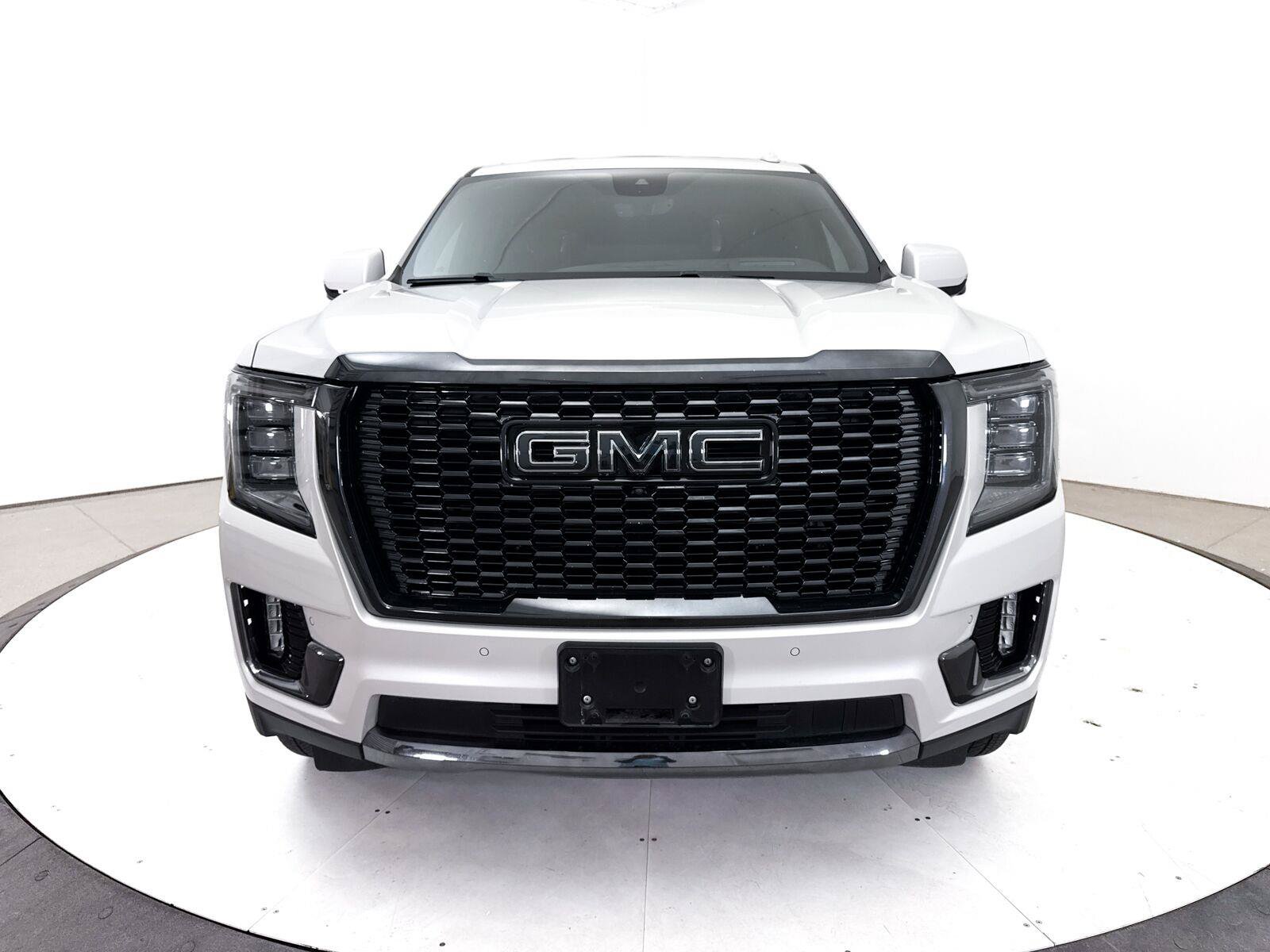 Used 2024 GMC Yukon XL Denali Ultimate AWD/4WD image 17
