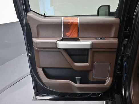 Used 2019 Ford F150 King Ranch w/ Equipment Group 601A Luxury AWD/4WD image 37