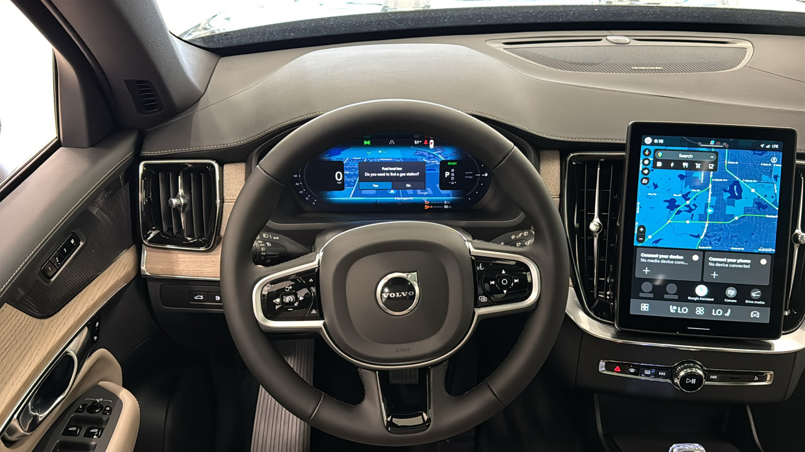 New 2026 Volvo XC90 T8 Plus w/ Protection Package Premier AWD/4WD image 12