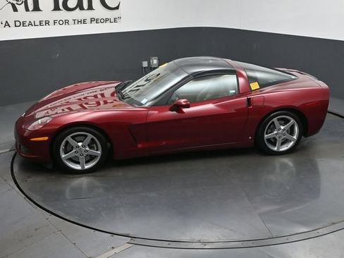 Used 2007 Chevrolet Corvette Coupe w/ Preferred Equipment Group RWD image 63