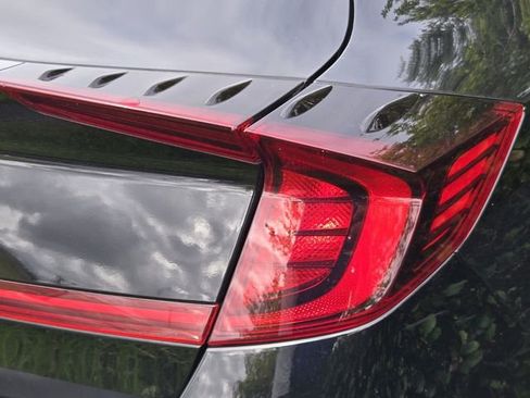 Used 2023 Hyundai Sonata SE w/ Cargo Package FWD image 7