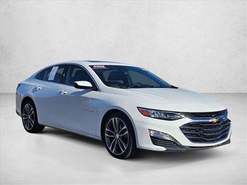 Used 2024 Chevrolet Malibu LT image 3