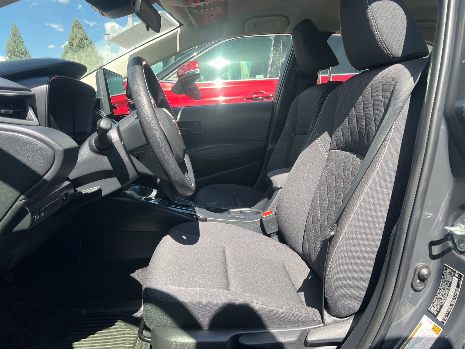 Used 2023 Toyota Corolla LE FWD image 9