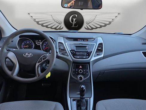 Used 2016 Hyundai Elantra SE image 20